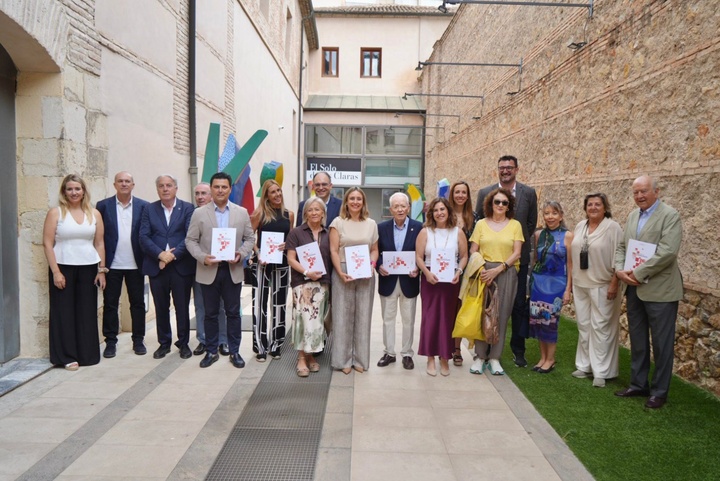 La consejera de Política Social resalta "la red de apoyo que conforman los profesionales y voluntarios de Proyecto Hombre en sus 30 años de historia"
