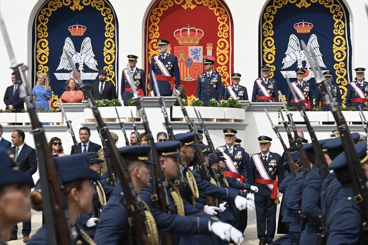 El presidente de la Región de Murcia, Fernando López  Miras, en el acto de entrega de Reales Despachos de Teniente de la Academia General del Aire, presidido por Su Majestad el Rey (II)