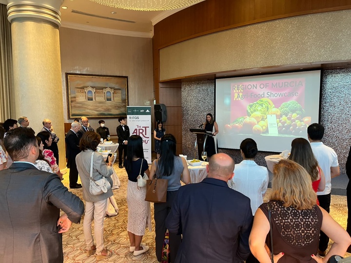 La gastronomía y los productos de la Región de Murcia se acercan al consumidor asiático gracias un evento organizado por el Gobierno regional en Hong Kong