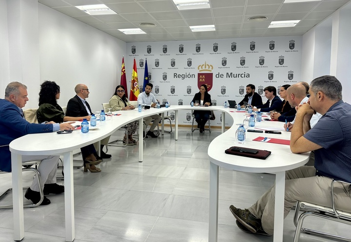 FOTONOTICIA/ La consejera de Turismo se reúne con el sector para analizar la situación tras el paso de la DANA 'Alice' por la Región