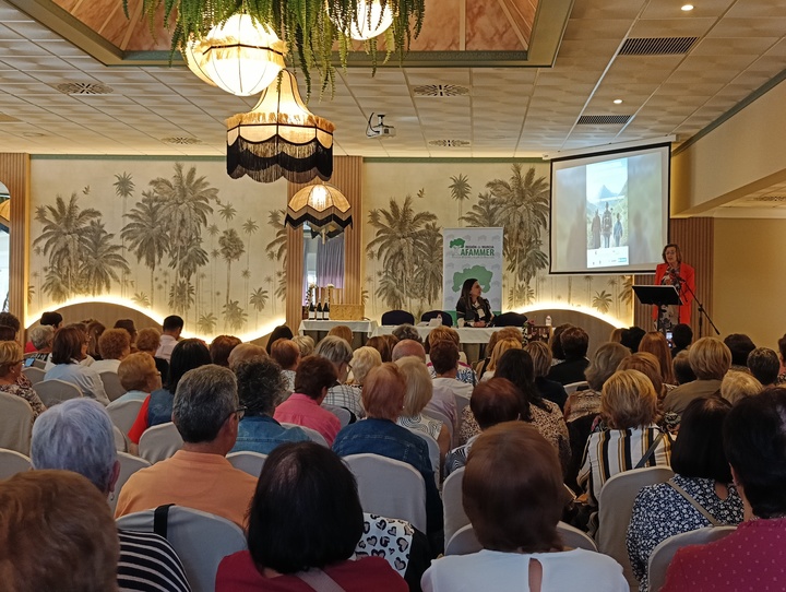 Imágenes de la consejera Sara Rubira clausurando el acto de mujer rural organizado por la asociación AFAMER en Jumilla
