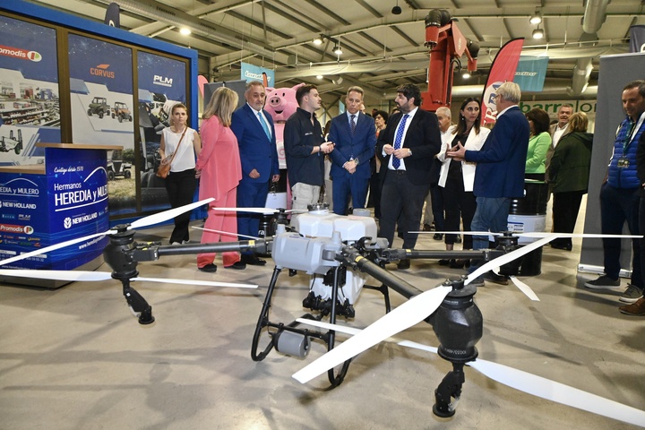 El presidente del Gobierno regional, Fernando López Miras, durante la inauguración de la 58ª edición de la feria Sepor (II)