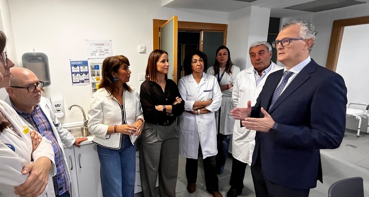 La reubicación de la clínica urológica del hospital general universitario del Rosell permite que profesionales y pacientes cuenten con más y mejores espacios.
