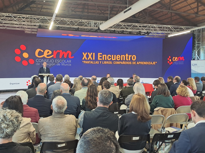 El consejero de Educación y Formación Profesional, Víctor Marín, inaugura el XXI encuentro del Consejo Escolar Región de Murcia con consejos escolares municipales y de centro (2)