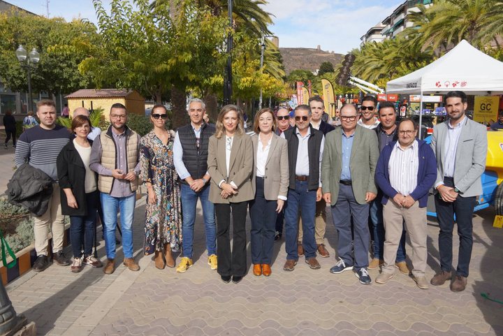 La Comunidad destaca el valor del sector agrario en la Feria Agrícola de Jumilla 2025 (2)