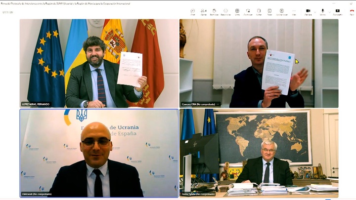 Firma de protocolo con la región ucraniana de Sumy (3)