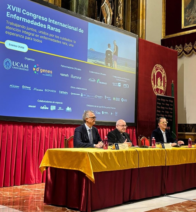 El consejero de Salud anunció hoy que ya se trabaja en el diseño del Plan Integral de Enfermedades Raras 2026-2028