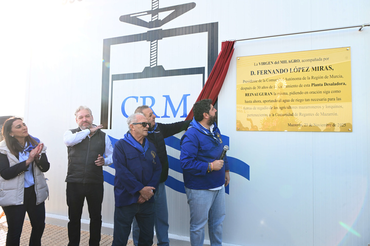López Miras celebra los 30 años del "milagro" de los regantes de Mazarrón para convertir la zona en potencia del tomate (1)