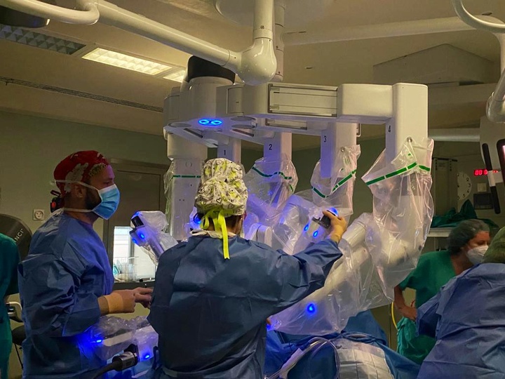 Foto de cirugía en quirófano del SMS