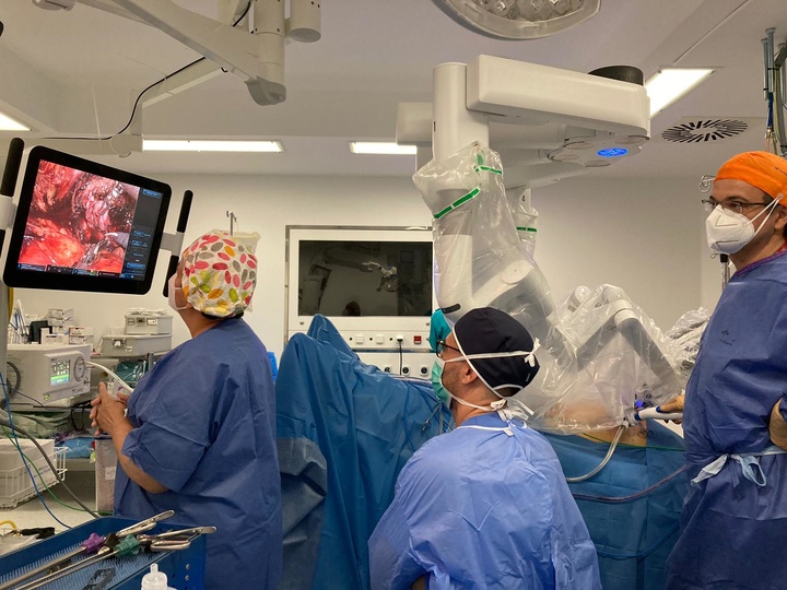 En 2025 se alcanzaron las 1.487 cirug&iacute;as mediante el empleo de estos robots