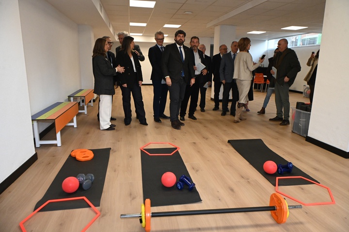 El presidente de la Comunidad, Fernando L&oacute;pez Miras, inaugura la nueva sede de la Asociaci&oacute;n Espa&ntilde;ola contra el C&aacute;ncer (AECC) en Cartagena (2)