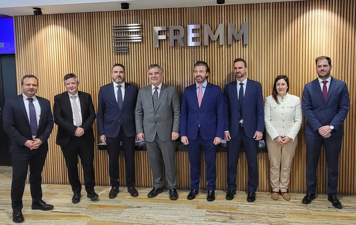 El consejero de Medio Ambiente, Universidades, Investigaci&oacute;n y Mar Menor, Juan Mar&iacute;a V&aacute;zquez, tras su intervenci&oacute;n en la Asamblea General de la Asociaci&oacute;n...
