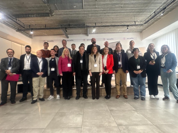 Foto de familia durante la visita de la consejera de Empresa, Empleo y Econom&iacute;a Social, Marisa L&oacute;pez Arag&oacute;n, a 'Taste Bruselas 2026'.