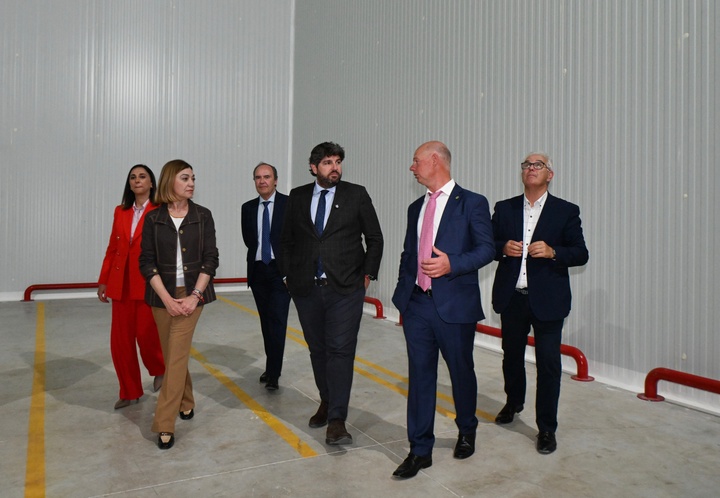 L&oacute;pez Miras inaugura el centro log&iacute;stico de la cooperativa Campos de Jumilla (4)