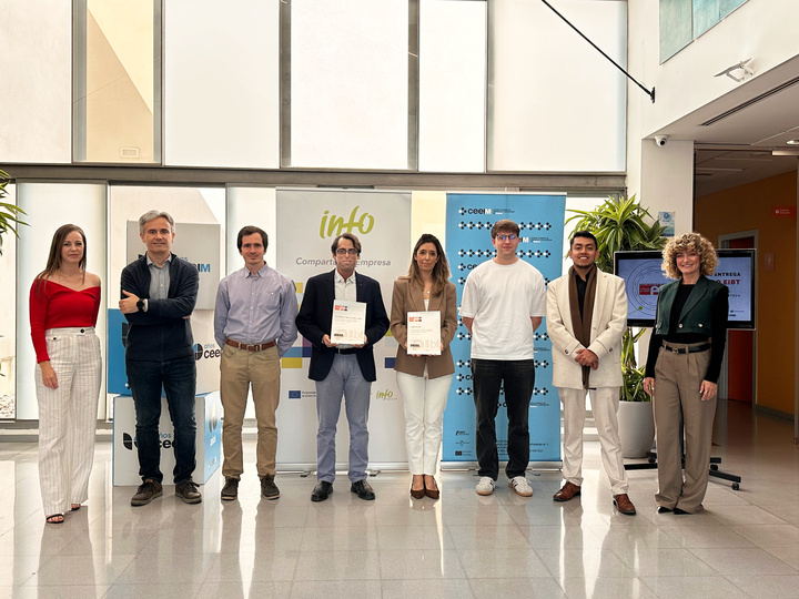 Acto de entrega de distinciones a empresas innovadoras de base tecnol&oacute;gica (EIBT).
