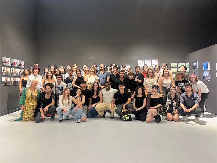 Exposici&oacute;n de los trabajos de fotograf&iacute;a y joyer&iacute;a realizados por el alumnado de la Escuela de Arte en el centro cultural Puertas de Castilla (Murcia)...
