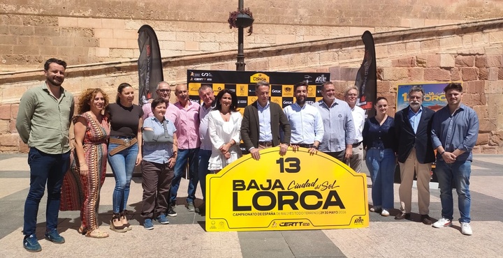 Acto de presentaci&oacute;n de la XIII Baja Lorca en la plaza de Espa&ntilde;a.&nbsp;