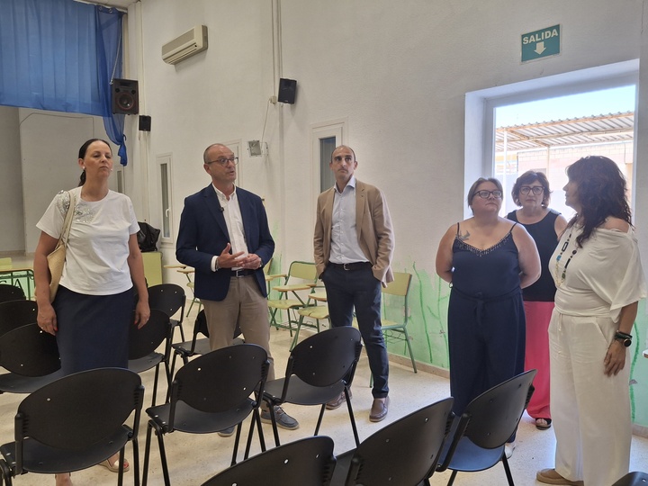 El consejero de Educaci&oacute;n y Formaci&oacute;n Profesional, V&iacute;ctor Marin, visita las obras realizadas en el IES Ricardo Ortega de Fuente &Aacute;lamo