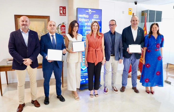 La consejera de Econom&iacute;a, Hacienda, Portavoc&iacute;a, Fondos Europeos y Transformaci&oacute;n Digital, Marisa L&oacute;pez Arag&oacute;n, tras la firma del convenio con las...