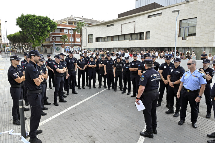 Agentes de Polic&iacute;a Local de la L promoci&oacute;n, durante la jornada de entrega de diplomas el pasado mes de julio.&nbsp;