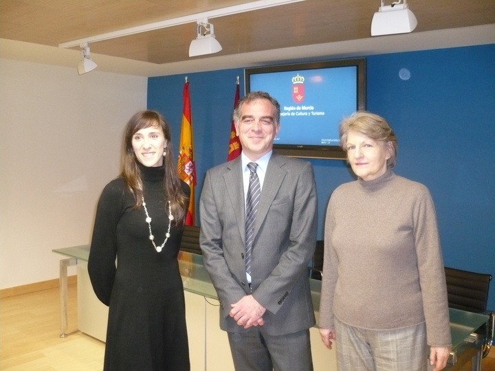El director del Auditorio y Centro de Congresos 'Víctor Villegas' presentó la actuación del Ballet de Leipzig dentro del Ciclo de Danza