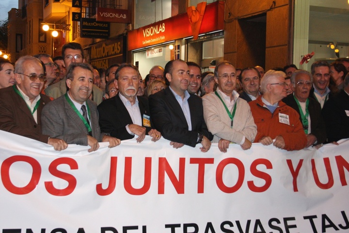 Manifestación en defensa del trasvase Tajo-Segura en Elche (2)