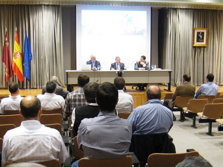 'Jornada Técnica sobre aplicaciones del cemento en explanadas y firme'