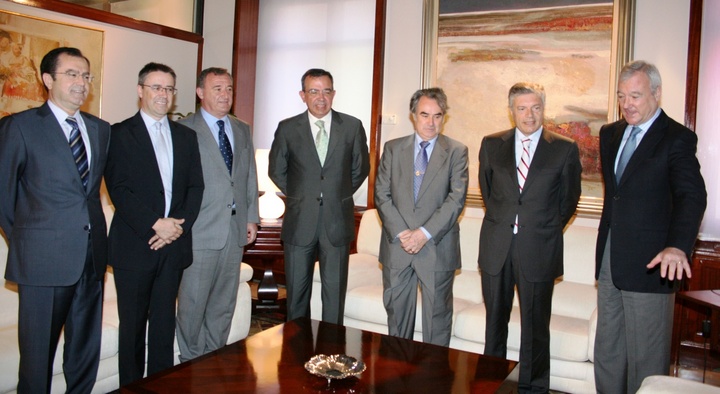 Valcárcel recibe al nuevo presidente de Caja Mediterráneo, Modesto Crespo