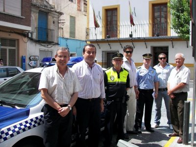 La Comunidad entrega al Ayuntamiento de Archena un nuevo vehículo para la Policía Local