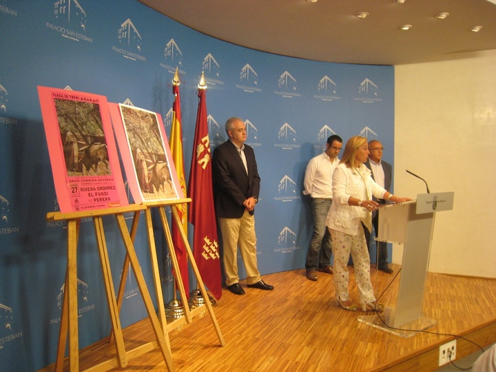 Presentación del cartel de la corrida goyesca de Abarán