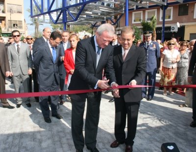 Ramón Luis Valcárcel inaugura la nueva plaza 'Adolfo Suárez' de Alcantarilla