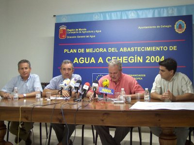 Inauguración del Plan de Abastecimiento a Pedanías en Cehegín 2004