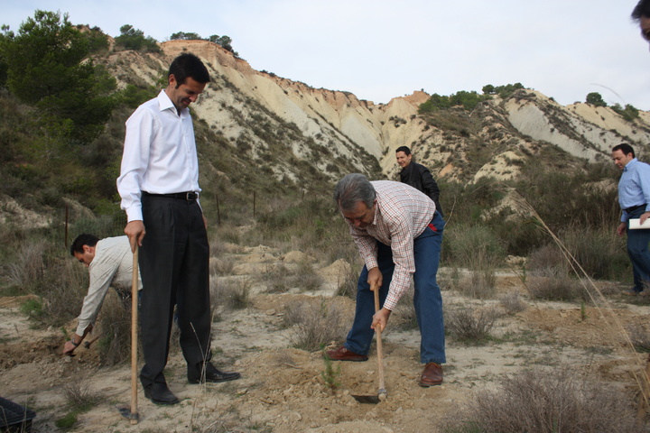 Acto de plantación de árboles de la iniciativa RSCO2 'Hemos plantado un bosque para ti'