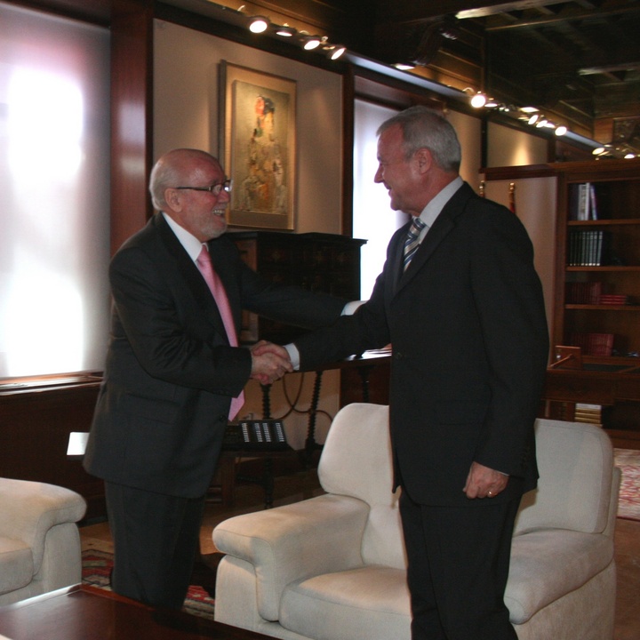 Valcárcel recibe al fiscal jefe del Tribunal Superior de Justicia de Murcia (I)