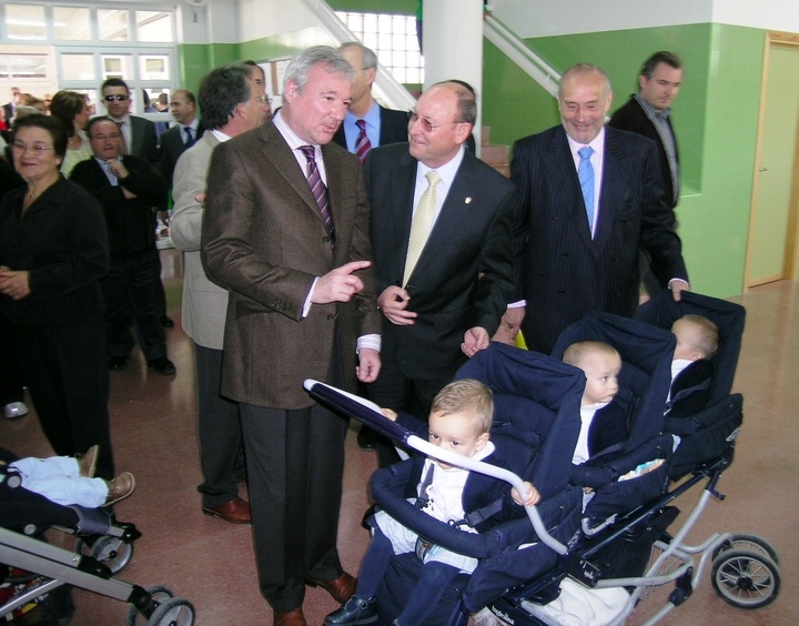 Ramón Luis Valcárcel inaugura el Colegio Público "Ricardo Codorniú" en Alhama