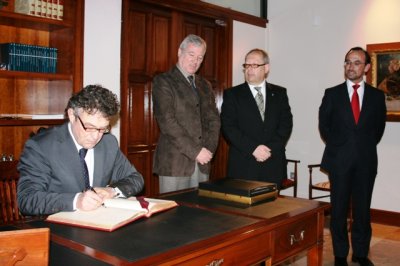 El presidente de la Comunidad recibe al embajador polaco en España (2)