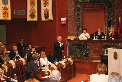 El presidente de la Comunidad durante su comparecencia hoy en la Asamblea Regional (2)