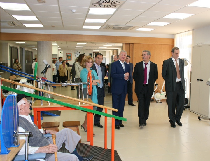 Valcárcel inaugura la residencia de mayores 'Obispo Javier Azagra' en El Palmar 3