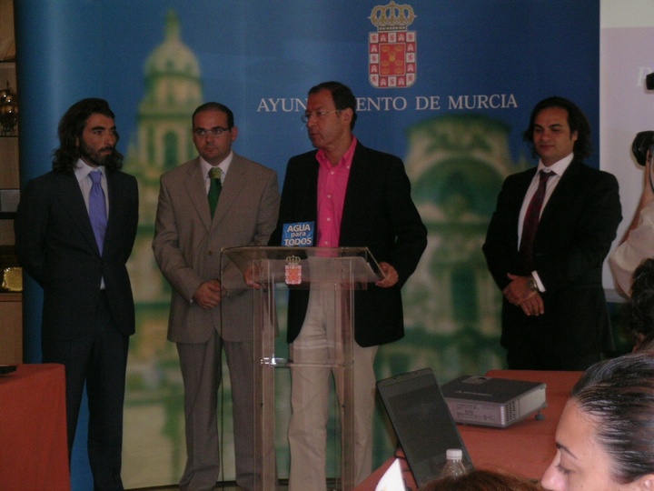 Acto de presentación de la instalación de energía fotovoltaica de Globasol