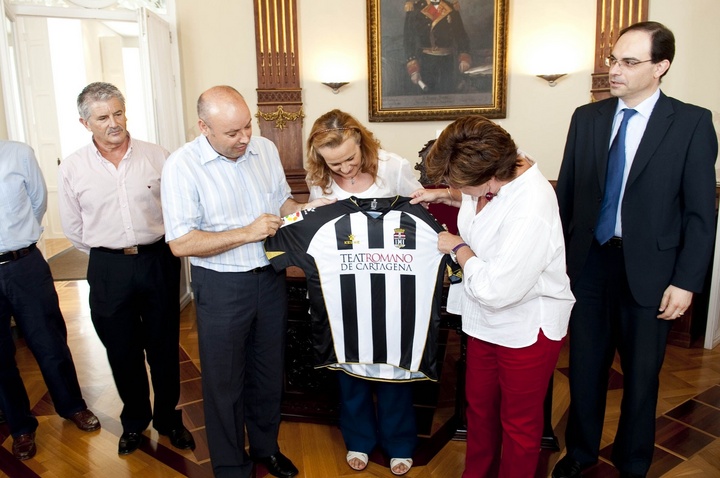 Presentación nueva camiseta del F.C. Cartagena