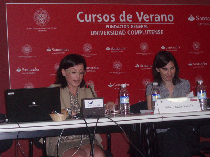 Teresa Moreno en los cursos de verano del Escorial (2)