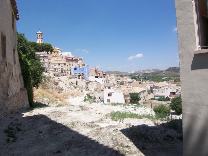 Construcción de zona verde en el coso de Cehegín (2)
