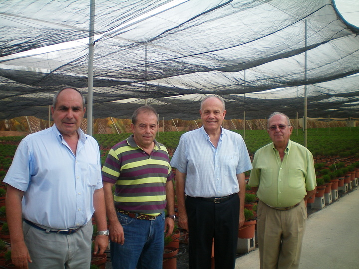 García Lidón visita la cooperativa de planta ornamental, Viveros La Pacheca