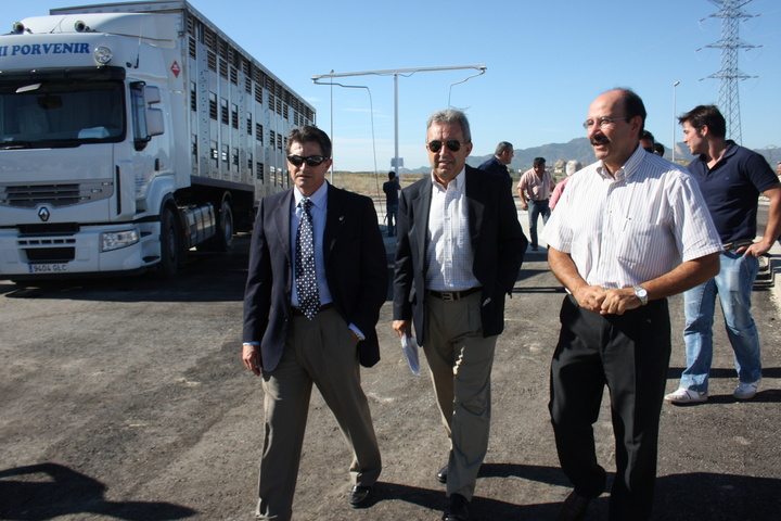 Inauguración de un centro de desinfección de vehículos en Lorca