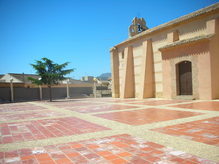 Rehabilitación integral de la plaza de la Ermita de San Roque, en Totana
