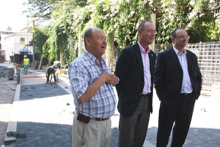 Visita a las obras de renovación integral en el entorno de la Iglesia de San Lázaro en Alhama de Murcia