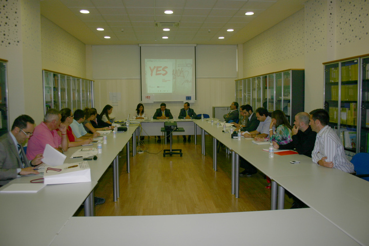 Acto de constitución del grupo de referencia del proyecto YES, dirigido a potenciar la cultura empresarial en los colegios