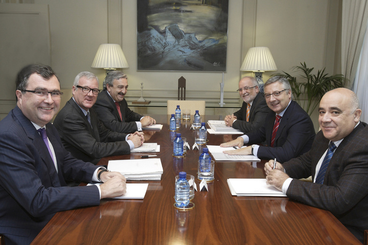 Reunión presidente Valcárcel con ministro de Fomento (3)