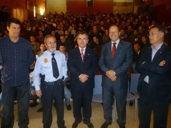 Campos inaugura el 'I Curso Operativo de Policía Judicial'
