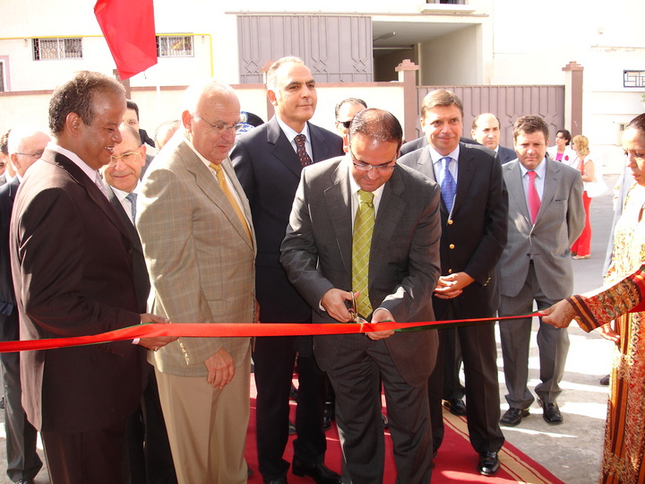El consejero de Industria y Medio Ambiente, Benito Mercader, durante la inauguración de Zumos Rostoy en